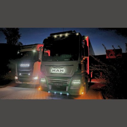 podświetlany napis scania na maske