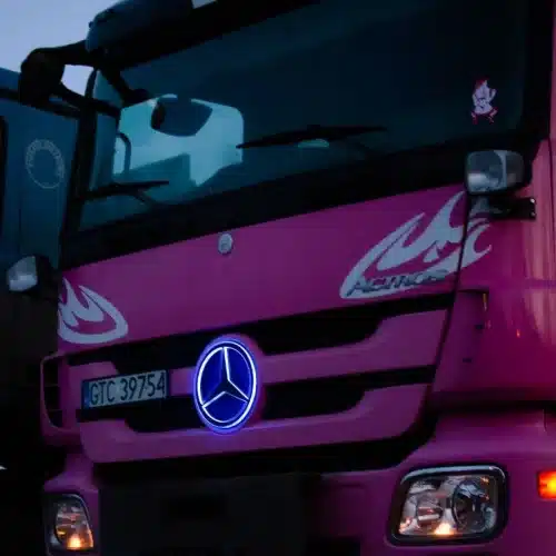 Logo Mercedes illuminato