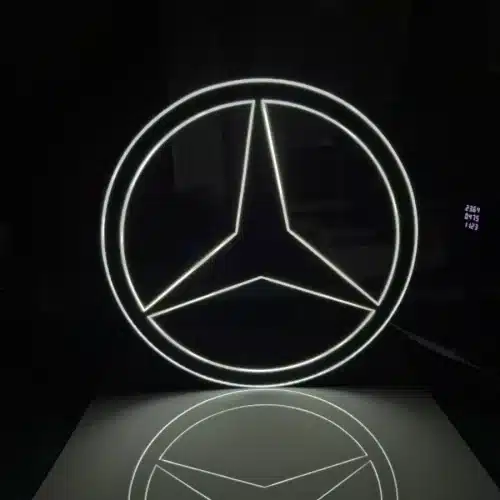 Logo Mercedes illuminato