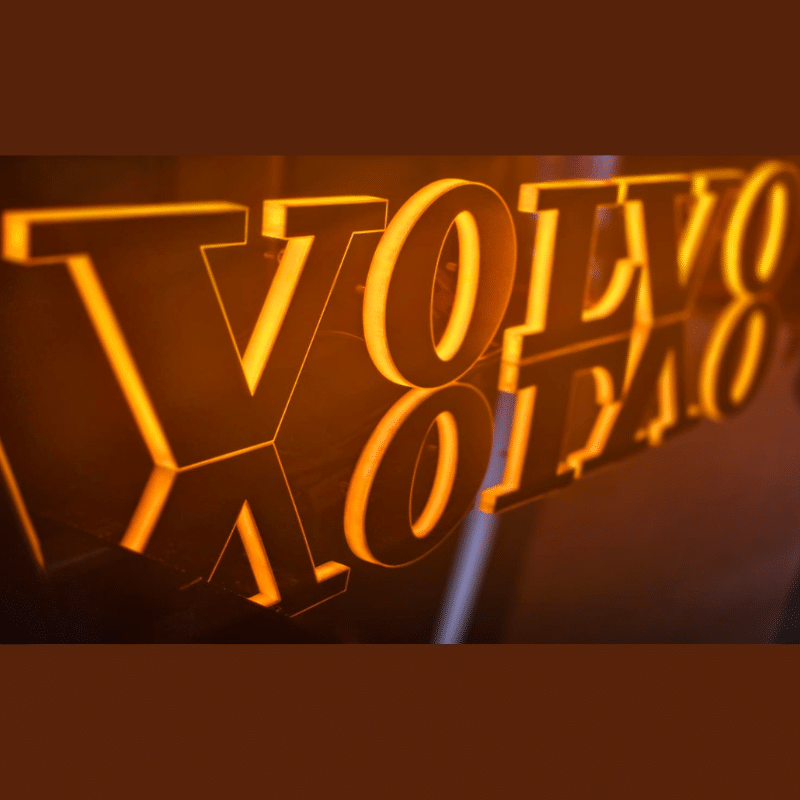 INSCRIPTION VOLVO LED
