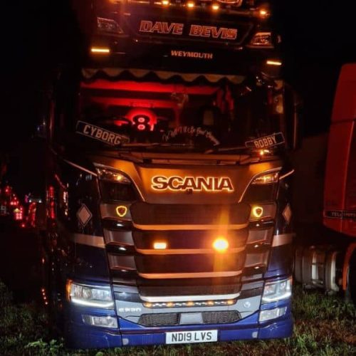napis scania na maske