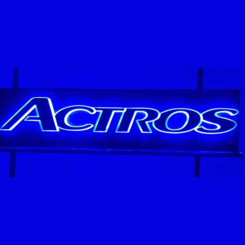 podświetlany napis actros