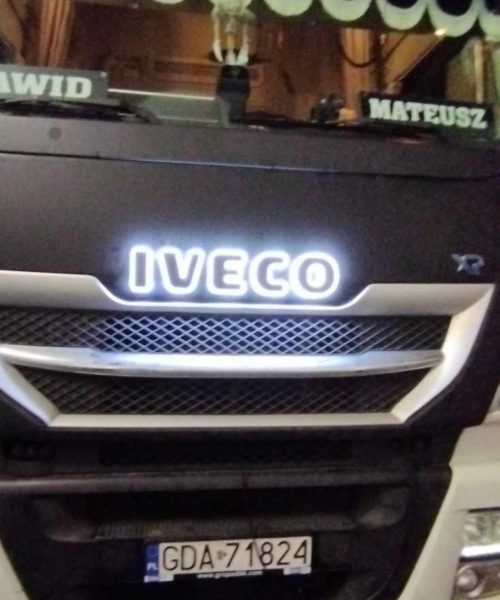 inscription lumineuse iveco
