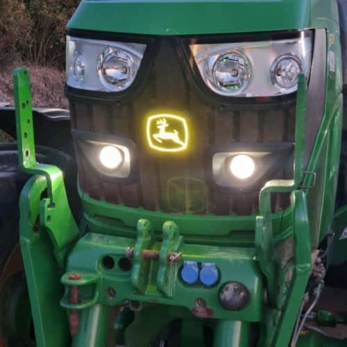 logo LED John Deere 6R