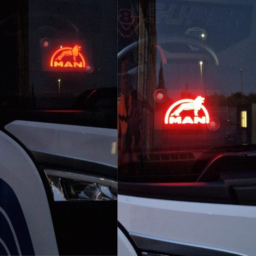 cartello d'angolo con uomo a LED